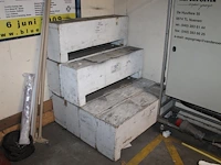 Zeven houten opbergkisten met deksel. afmeting 110 x 24 x 40 cm - afbeelding 1 van  1