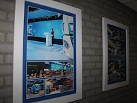 Zeven lijsten met beursprints en reclameopdruk. afmetingen twee maal 72 x 72 cm en drie maal 65 x 85 cm en ... - afbeelding 2 van  5