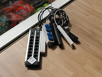 Zeven verdeelstekkers in diverse uitvoeringen - afbeelding 1 van  2