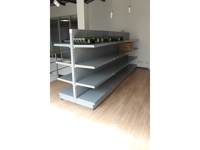 Zevendelige dubbelzijdige showroomstelling. afmeting per sectie 100 x 105 x 168 cm - afbeelding 2 van  3