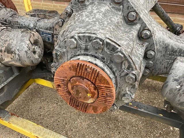 Zf a132 aandrijfas - afbeelding 9 van  12