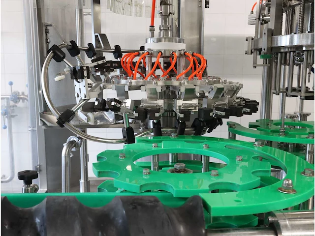Zhangjiagang huanyu bcgf 16-12-6 rvs flessen afvulmachine (c) - afbeelding 10 van  16