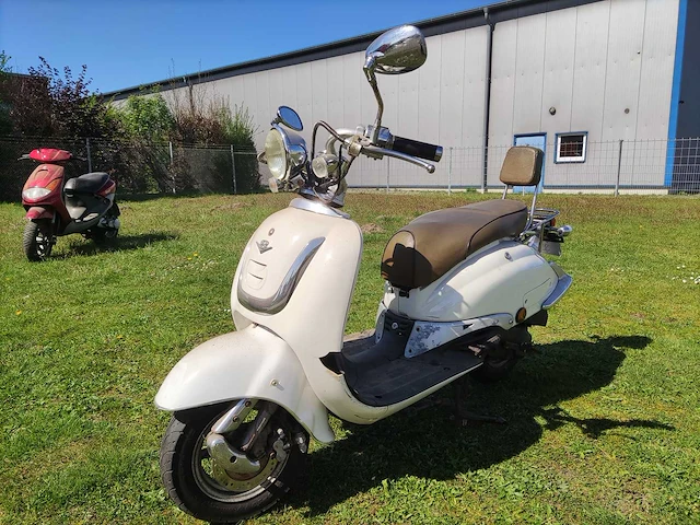 Zhen - scooter - afbeelding 1 van  12