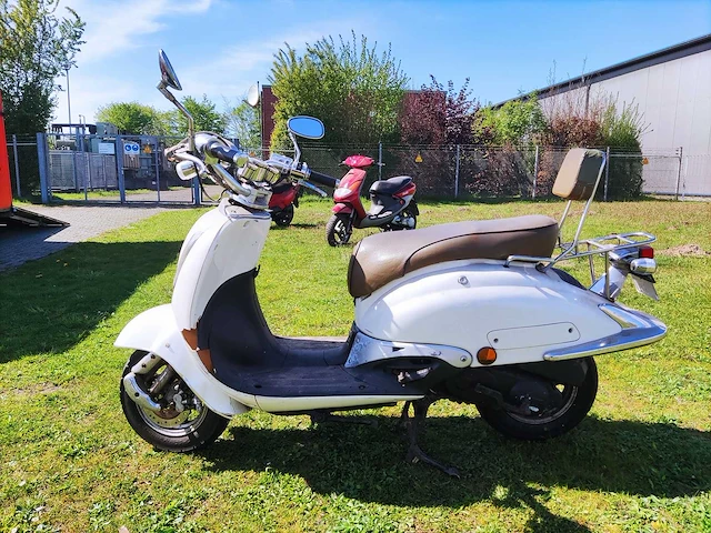 Zhen - scooter - afbeelding 5 van  12
