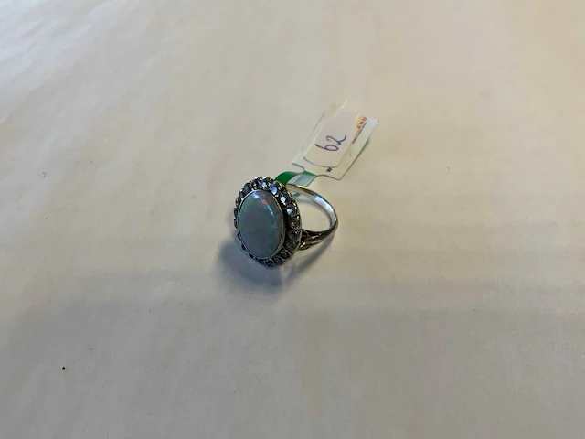 Zilveren entourage ring - afbeelding 1 van  4