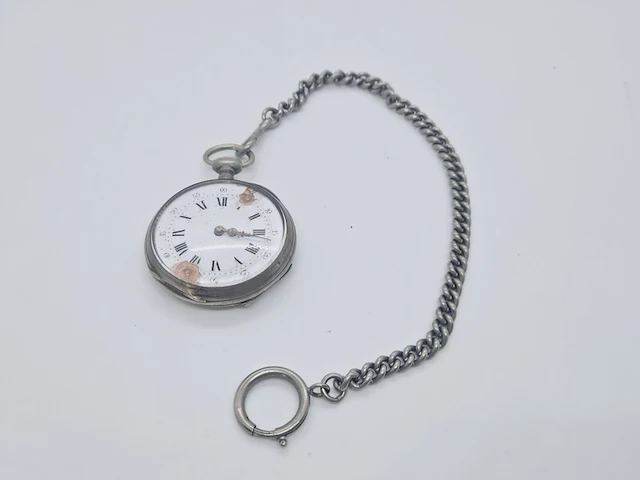 Zilveren mechanisch zakhorloge met ketting - afbeelding 1 van  6