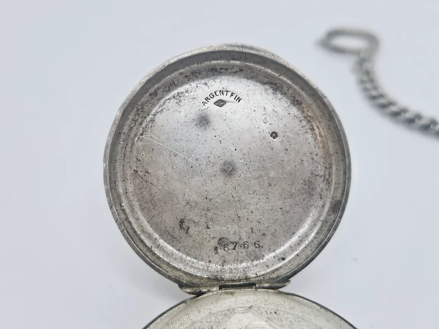 Zilveren mechanisch zakhorloge met ketting - afbeelding 6 van  6
