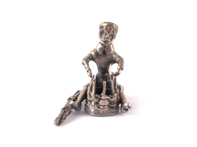 Zilveren miniatuur rietvlechter - afbeelding 2 van  4