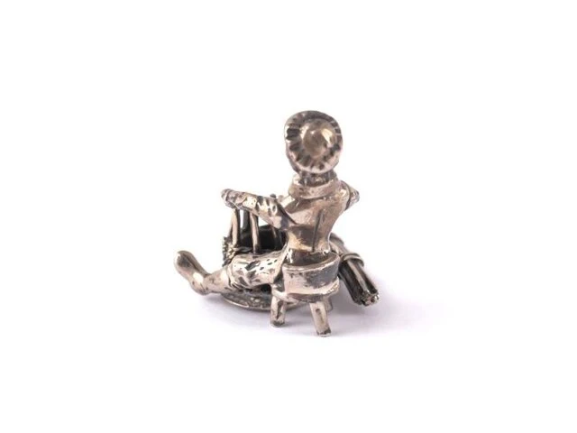 Zilveren miniatuur rietvlechter - afbeelding 4 van  4