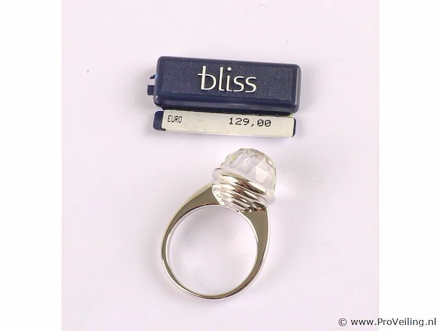 Zilveren ring met diamantje - afbeelding 8 van  11