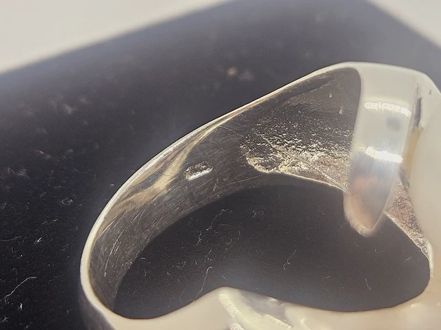Zilveren ring met grote natuurlijke parel - afbeelding 6 van  7
