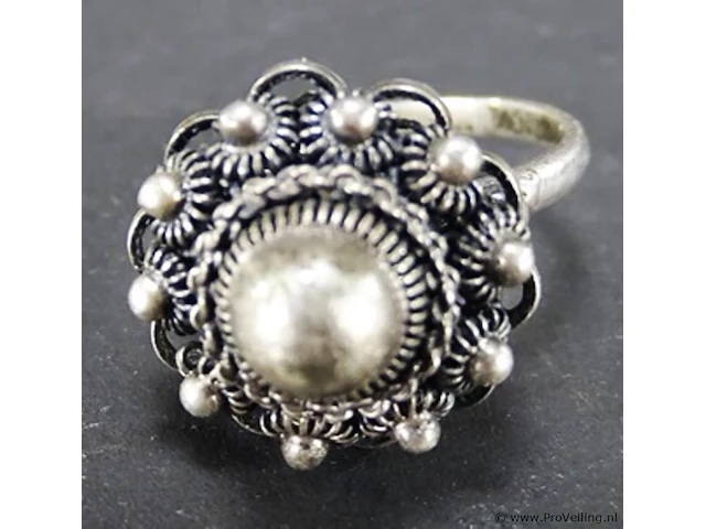 Zilveren?. ring - afbeelding 2 van  3
