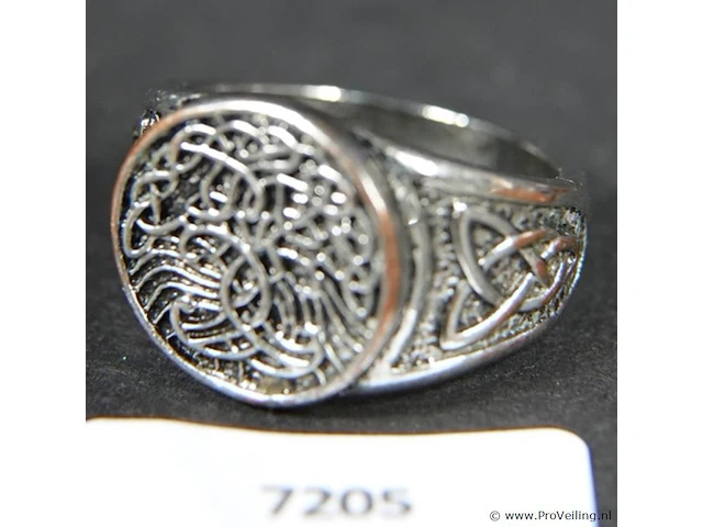 Zilveren? ring - afbeelding 1 van  3