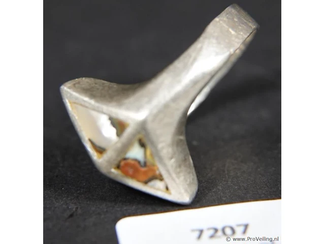 Zilveren? ring - afbeelding 1 van  3