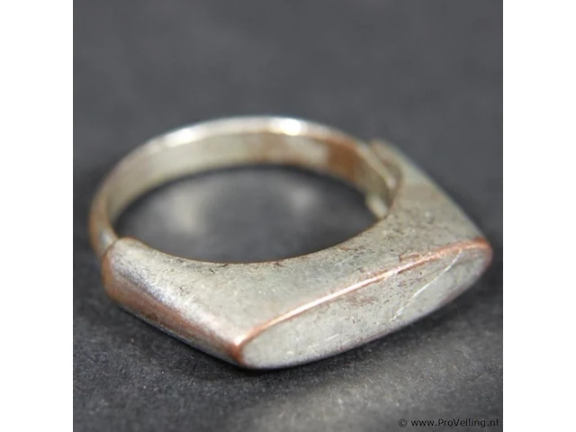 Zilveren? ring - afbeelding 2 van  3