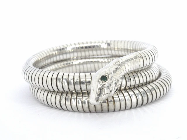 Zilveren serpent armband met groene oogjes - afbeelding 4 van  7