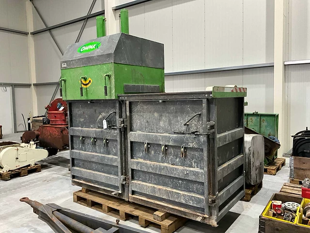 Zingerle c 2400/2600 afvalpers - afbeelding 1 van  18