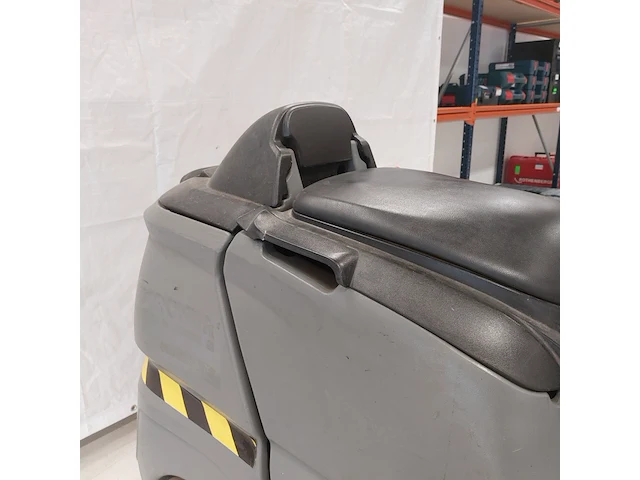 Zit schrob-/zuigmachine 65cm accu kärcher, b90r, bouwjaar 2010 - afbeelding 2 van  24
