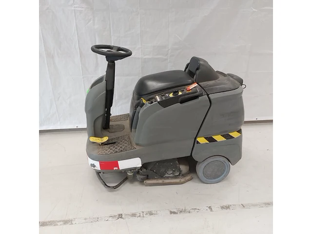 Zit schrob-/zuigmachine 65cm accu kärcher, b90r, bouwjaar 2010 - afbeelding 12 van  24