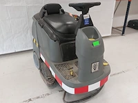 Zit schrob-/zuigmachine 65cm accu kärcher, b90r, bouwjaar 2010 - afbeelding 19 van  24