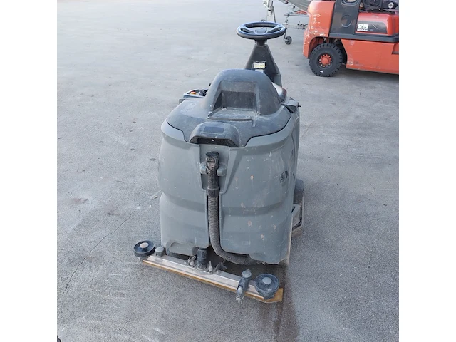 Zit schrob-/zuigmachine 65cm accu kärcher, b90r, bouwjaar 2015 - afbeelding 23 van  24