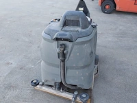 Zit schrob-/zuigmachine 65cm accu kärcher, b90r, bouwjaar 2015 - afbeelding 23 van  24