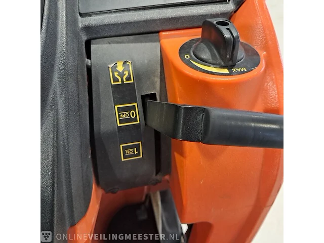 Zit schrob/zuigmachine kärcher, b90r, bouwjaar 2018 - afbeelding 5 van  34