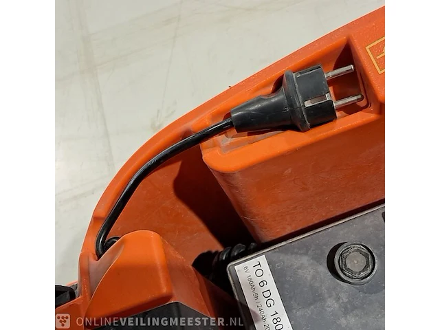 Zit schrob/zuigmachine kärcher, b90r, bouwjaar 2018 - afbeelding 13 van  34