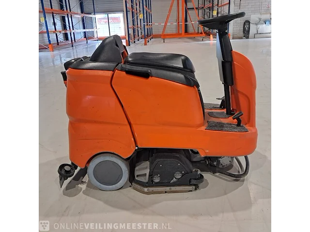Zit schrob/zuigmachine kärcher, b90r, bouwjaar 2018 - afbeelding 29 van  34
