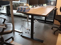 Zit-sta bureau. afmeting 160 x 80 cm - afbeelding 1 van  3
