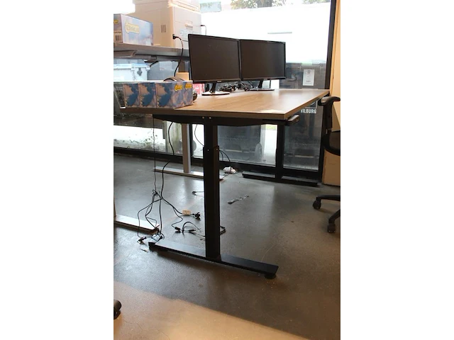 Zit-sta bureau. afmeting 160 x 80 cm - afbeelding 2 van  3