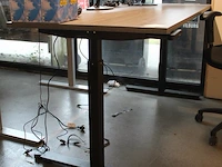 Zit-sta bureau. afmeting 160 x 80 cm - afbeelding 2 van  3