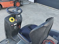 Zit veeg-/zuigmachine 100cm accu kärcher, km100/100r bp, bouwjaar 2014 - afbeelding 9 van  21