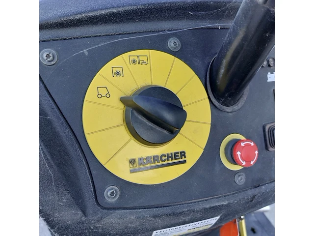 Zit veeg-/zuigmachine 100cm accu kärcher, km100/100r bp, bouwjaar 2014 - afbeelding 11 van  21