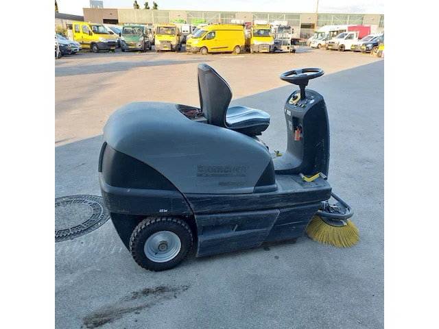 Zit veeg-/zuigmachine 100cm accu kärcher, km100/100r bp, bouwjaar 2014 - afbeelding 18 van  21