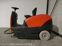 Zit veeg-/zuigmachine kärcher, km100/100r bp, bouwjaar 2017 - afbeelding 16 van  21