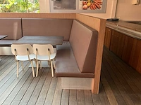 Zitbank met tafels en stoelen - afbeelding 6 van  11