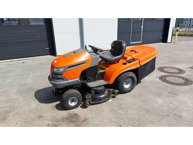 Zitmaaier met opvangbak, husqvarna, cth180 twin, 2007 - afbeelding 1 van  31