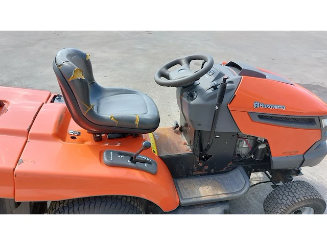 Zitmaaier met opvangbak, husqvarna, cth180 twin, 2007 - afbeelding 15 van  31