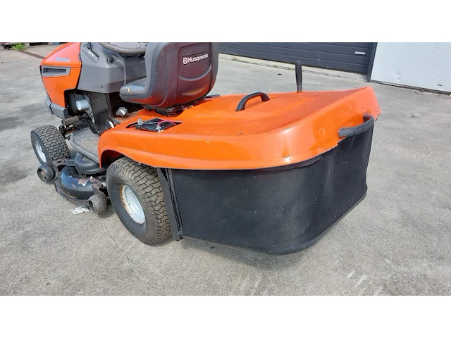 Zitmaaier met opvangbak, husqvarna, cth180 twin, 2007 - afbeelding 18 van  31