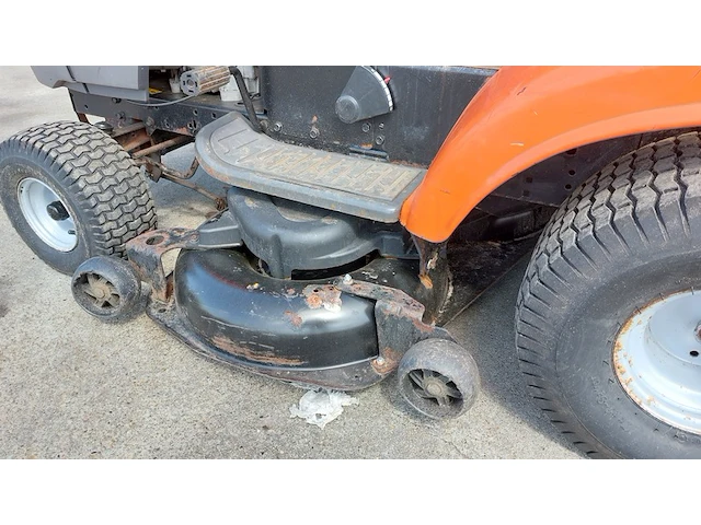 Zitmaaier met opvangbak, husqvarna, cth180 twin, 2007 - afbeelding 20 van  31