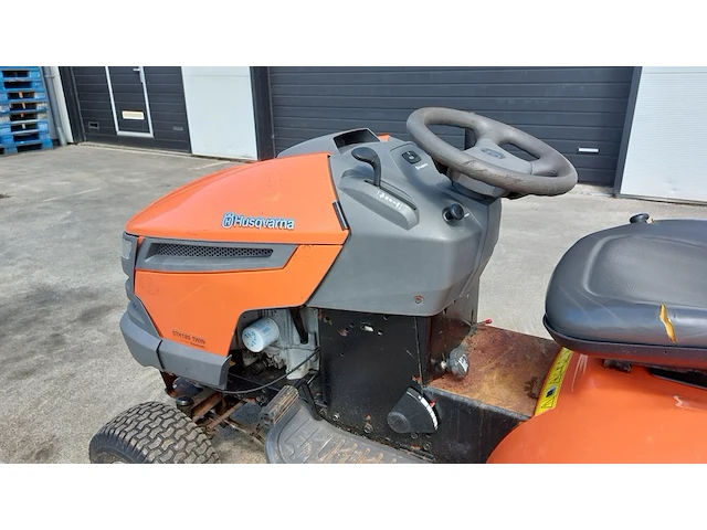 Zitmaaier met opvangbak, husqvarna, cth180 twin, 2007 - afbeelding 21 van  31