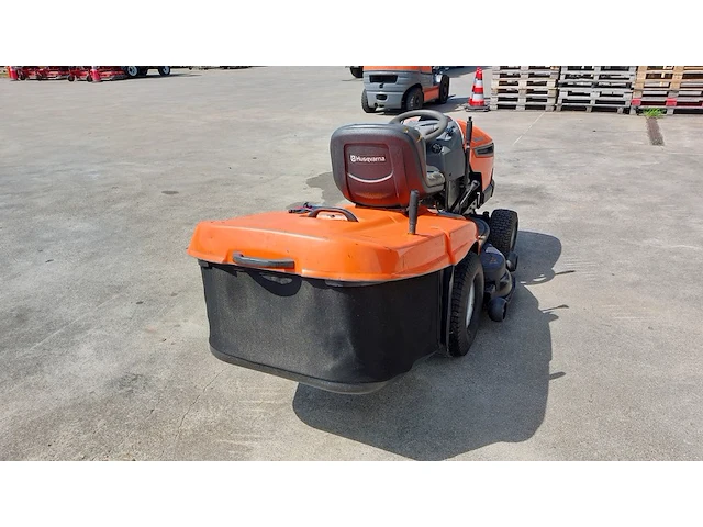Zitmaaier met opvangbak, husqvarna, cth180 twin, 2007 - afbeelding 30 van  31