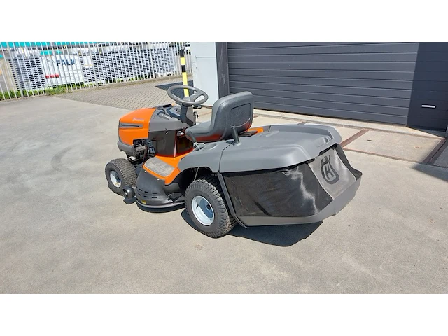 Zitmaaier met opvangbak, husqvarna, tc 138, 2022 - afbeelding 2 van  39