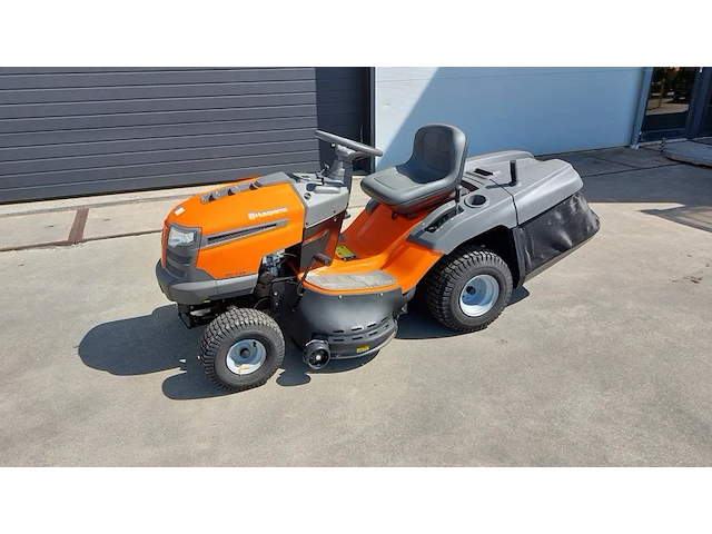Zitmaaier met opvangbak, husqvarna, tc 138, 2022 - afbeelding 4 van  39
