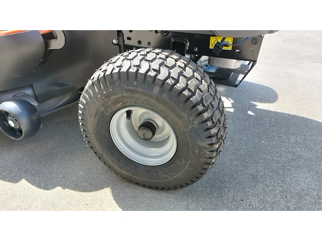 Zitmaaier met opvangbak, husqvarna, tc 138, 2022 - afbeelding 9 van  39