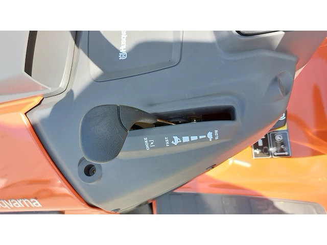 Zitmaaier met opvangbak, husqvarna, tc 138, 2022 - afbeelding 29 van  39