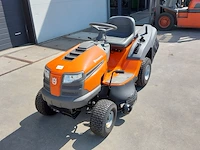 Zitmaaier met opvangbak, husqvarna, tc 138, 2022 - afbeelding 23 van  39