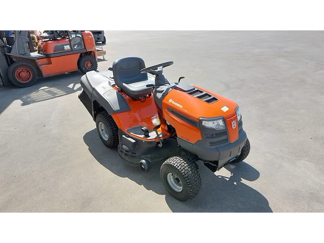 Zitmaaier met opvangbak, husqvarna, tc 138, 2022 - afbeelding 35 van  39