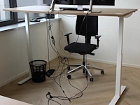 Zit/sta werktafel. afmeting 180 x 80 cm. max. hoogte 122cm. - afbeelding 1 van  2